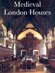 Medieval London houses / John Schofield.